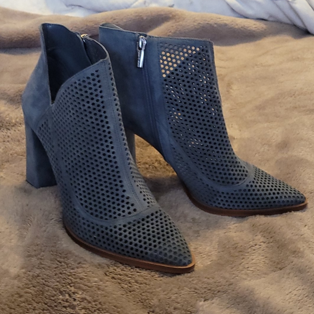 Vince camuto booties
